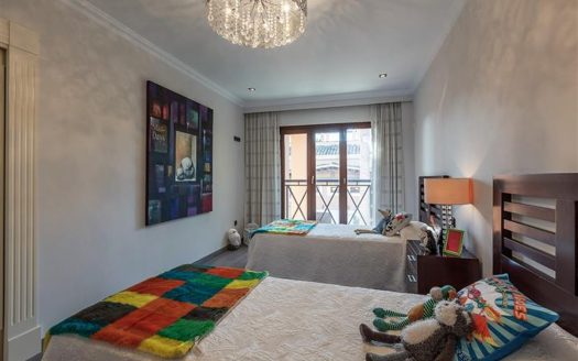 Second beach line Villa in East Marbella Los Monteros