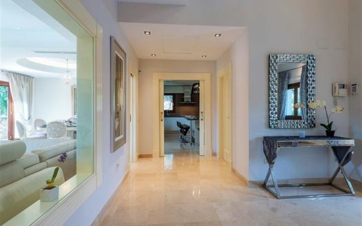 Second beach line Villa in East Marbella Los Monteros