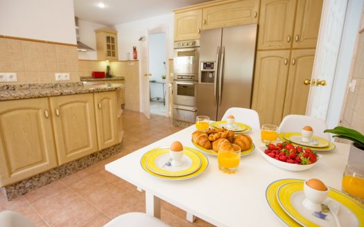 Sale Detached Villa Los Monteros