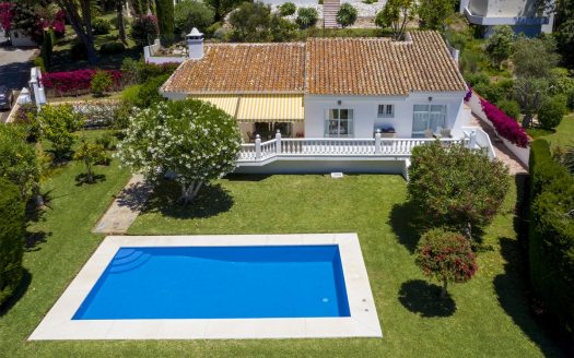 El Rosario Villa on a private plot Marbella