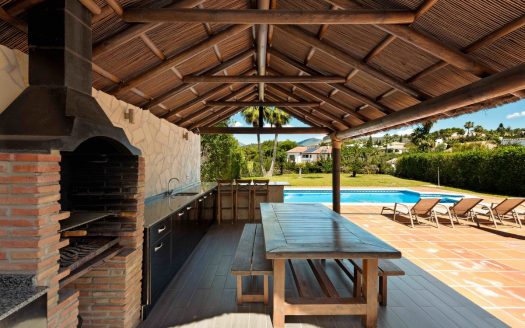 Sale Villa in El Rosario Marbella