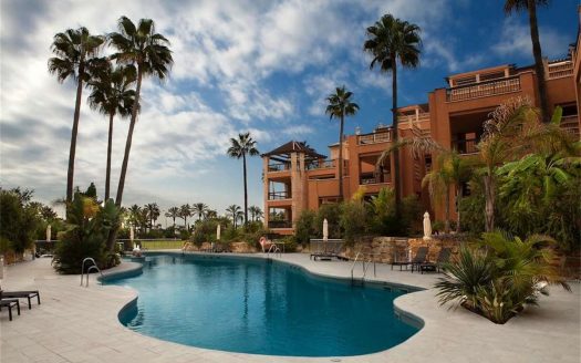 Ground floor apartment in Casablanca Beach El Rosario Marbella