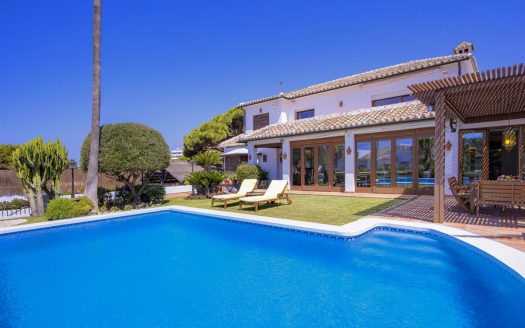 Villa urbanization on East Marbella’s area: Elviria-Las Chapas
