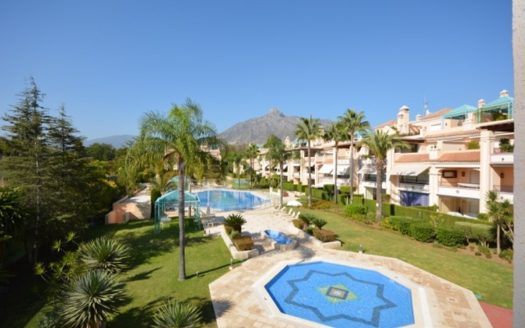 Sale Villa Lomas de la Sierra The Golden Mile Marbella