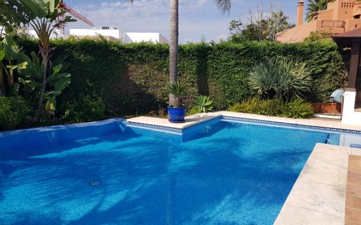 Villa for sale on the Golden Mile of Marbella